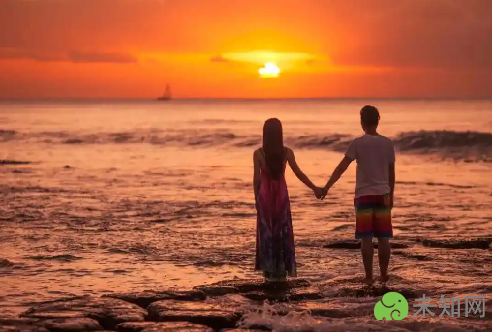 初次跟女生聊天怎么开场?四招让你轻松打开话题